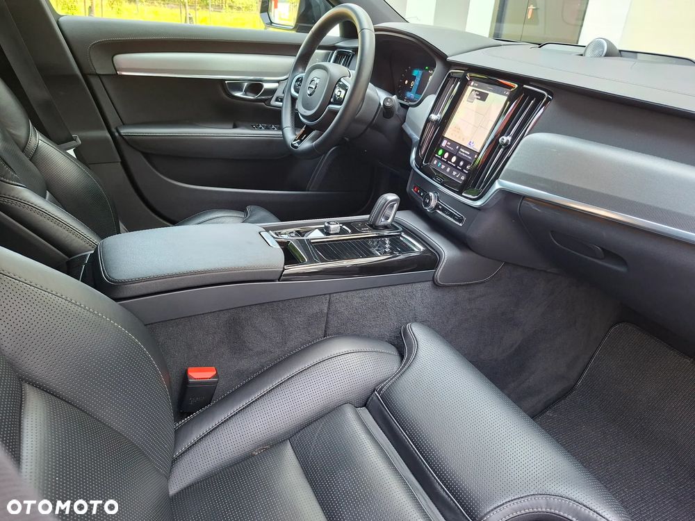 Volvo V90 T8 AWD Plug-In Hybrid R-Design - 11