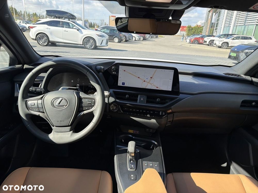 Lexus UX 300h F Sport Design - 22