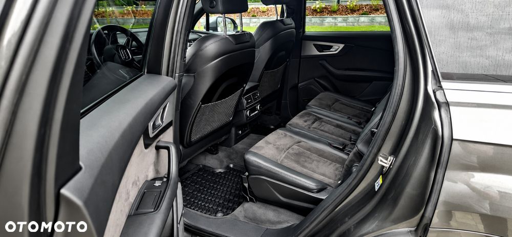 Audi Q7 - 4