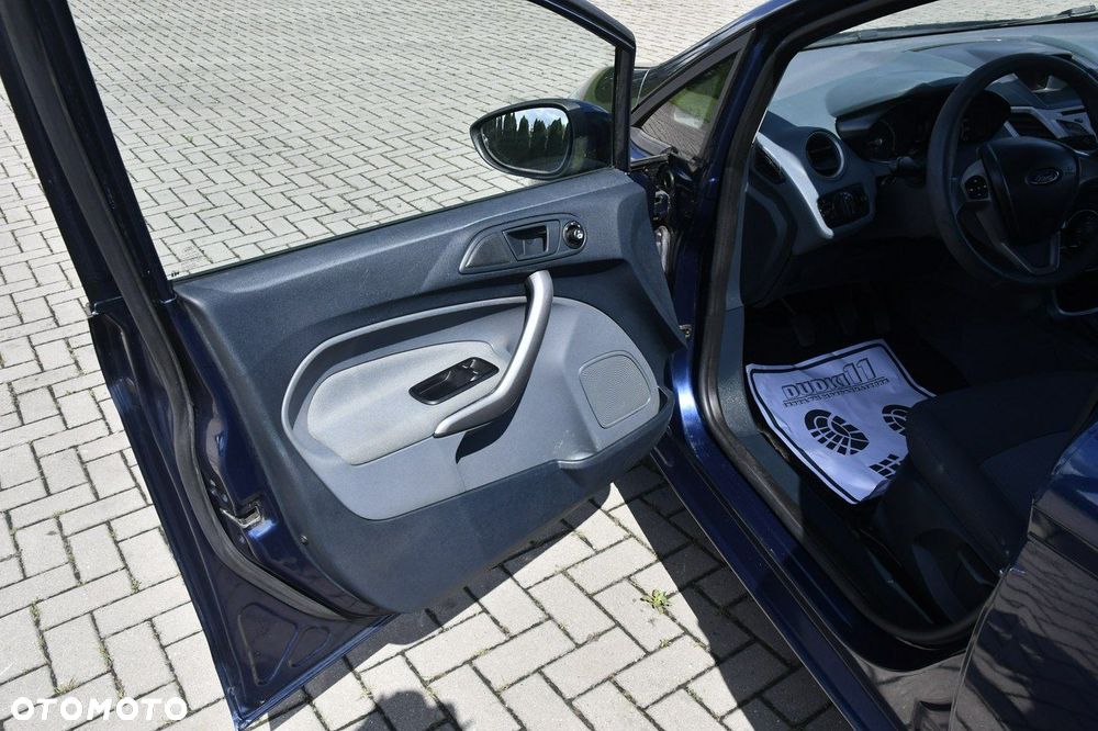 Ford Fiesta - 15