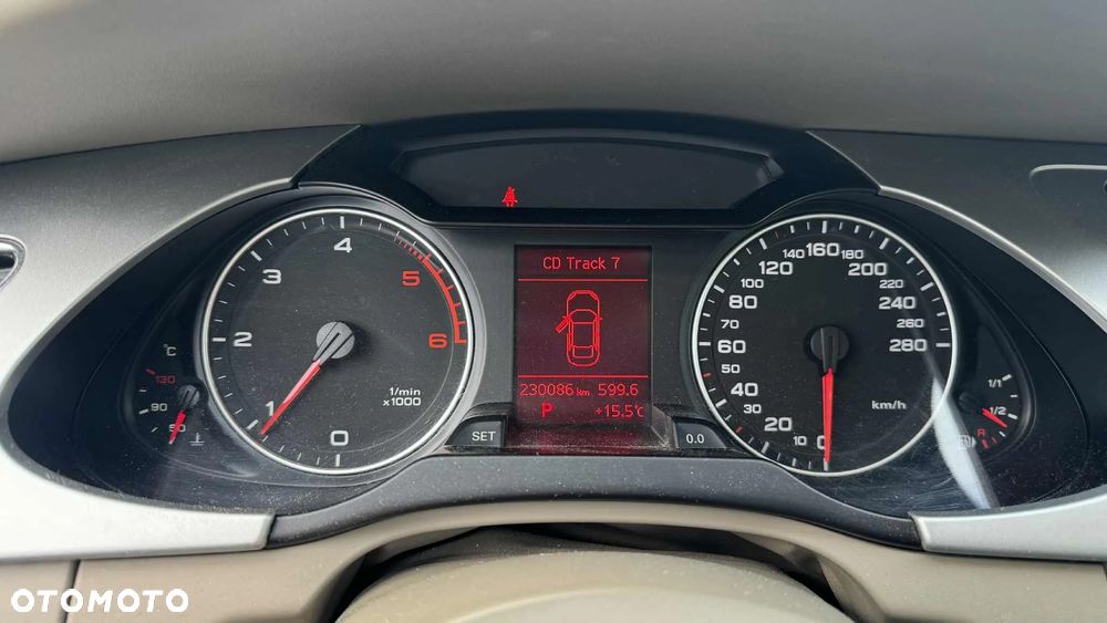 Audi A4 Limousine - 8