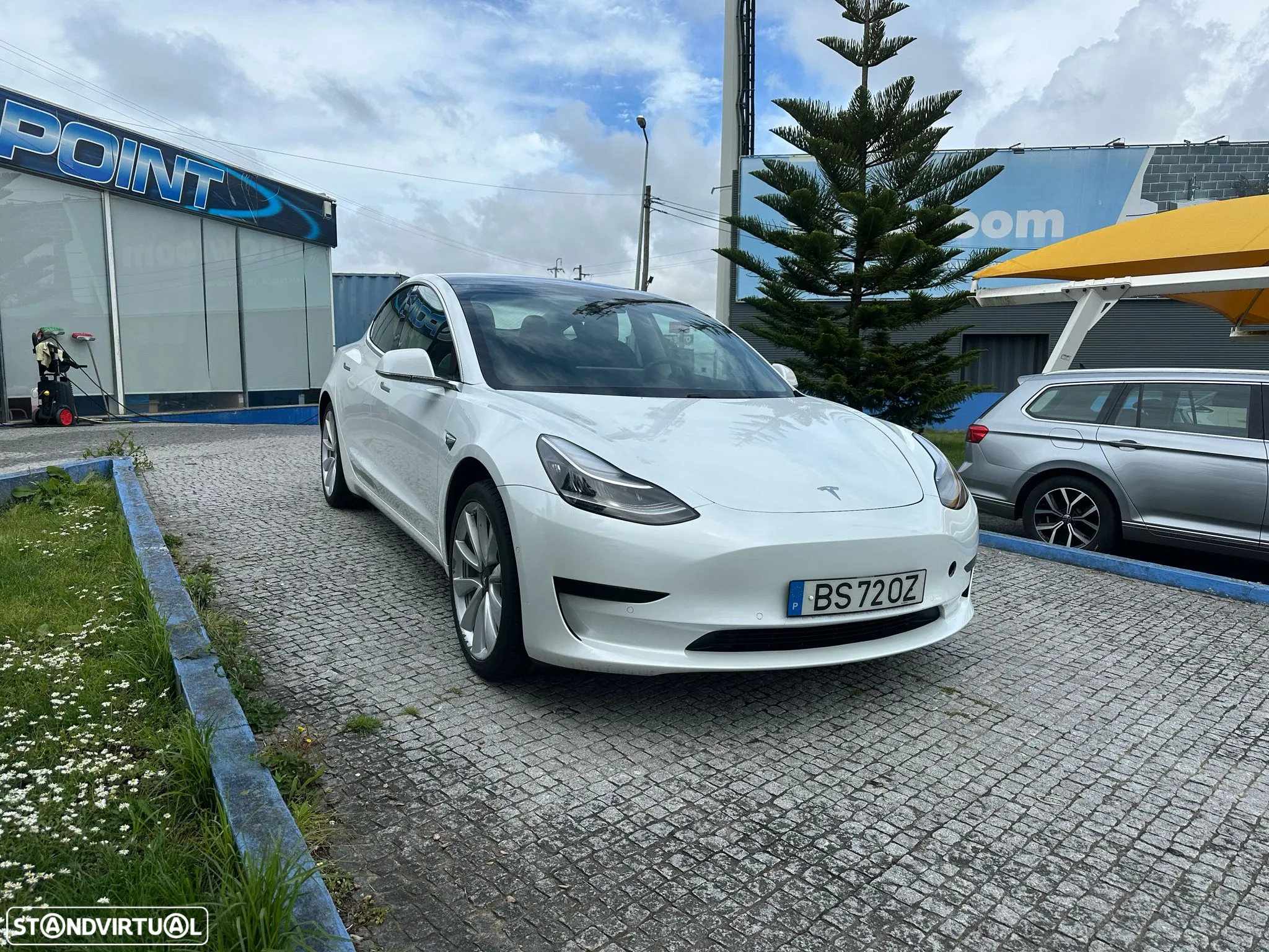 Tesla Model 3 Standard Range Plus RWD - 3