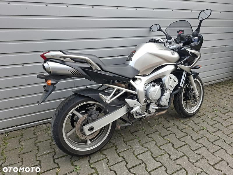 Yamaha FZ6 - 4