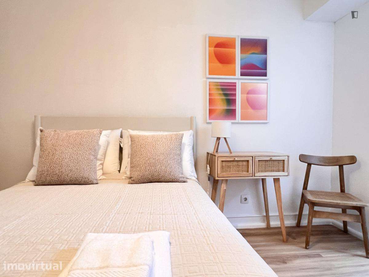 Quarto - localizado em Roma-Areeiro Lisbon - Grande imagem: 2/14