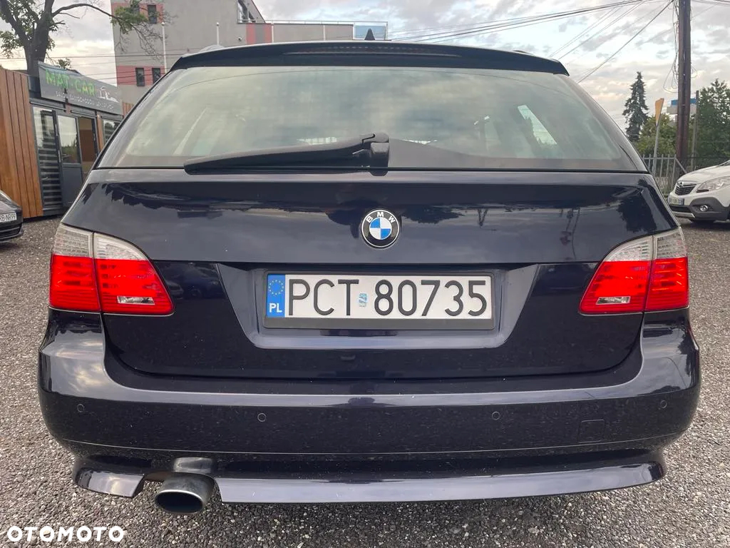 BMW Seria 5 520d Touring Special Edition - 4