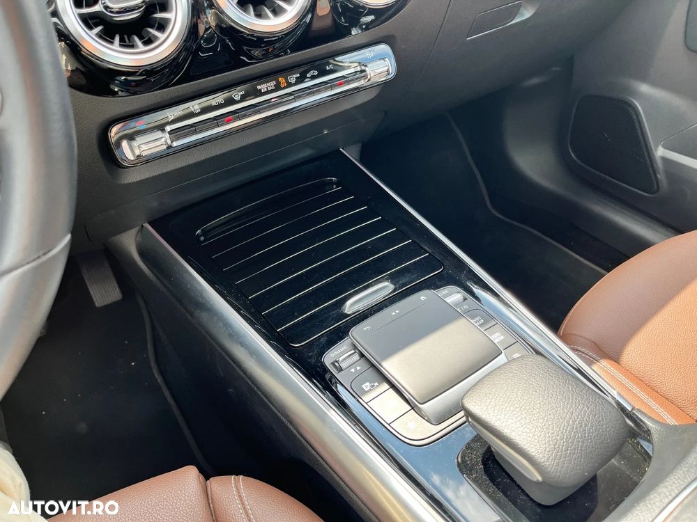 Mercedes-Benz GLA - 16