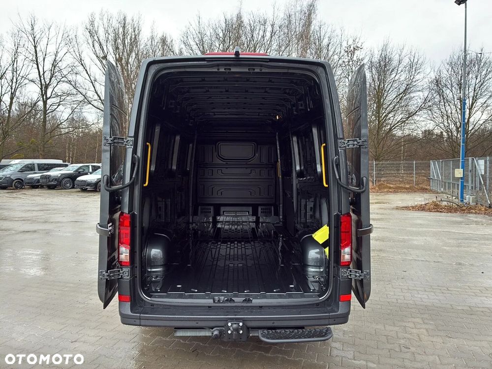 Volkswagen Crafter 35 Furgon L4H3, 2.0BiTDI 177KM, Wysoki dach, r. o. 4490mm - 11