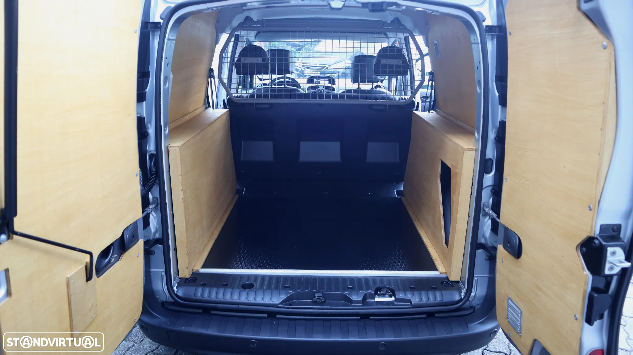 Renault Kangoo 1.5 dCI Blue 115 Maxi 4 lugares - 6