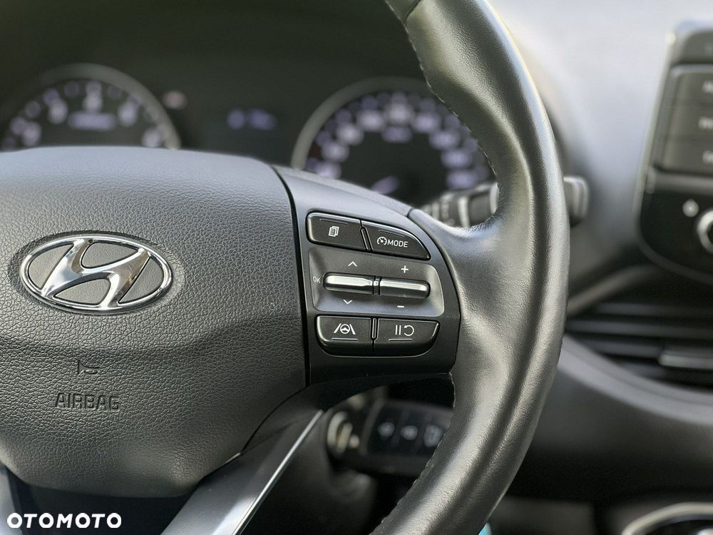 Hyundai i30 1.5 DPI Classic + - 23