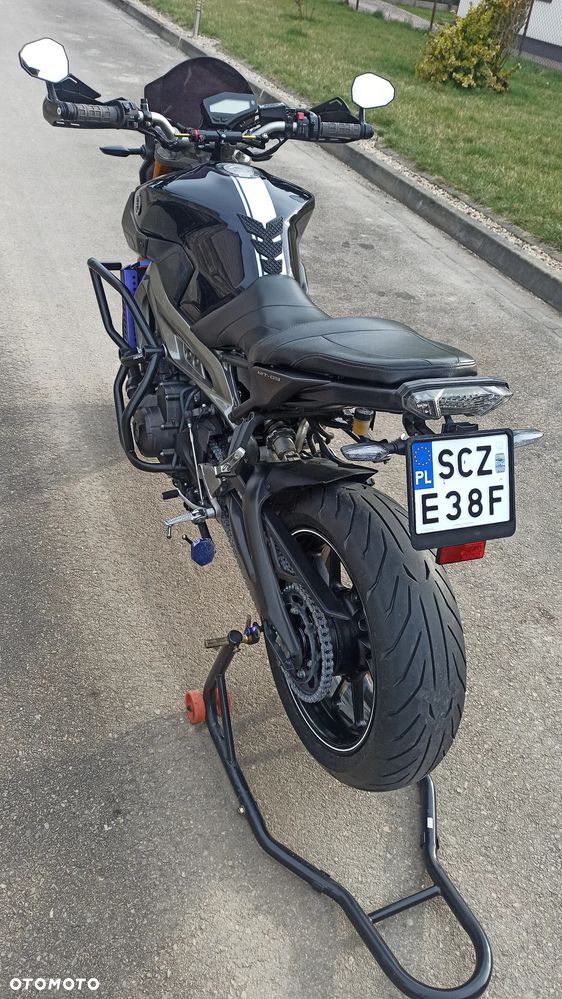 Yamaha MT - 8