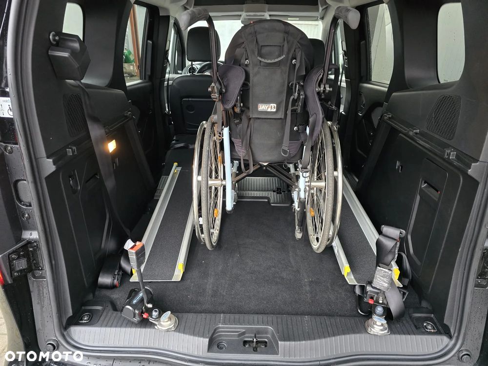 Mercedes-Benz Klasa T 180 d Progressive - 3