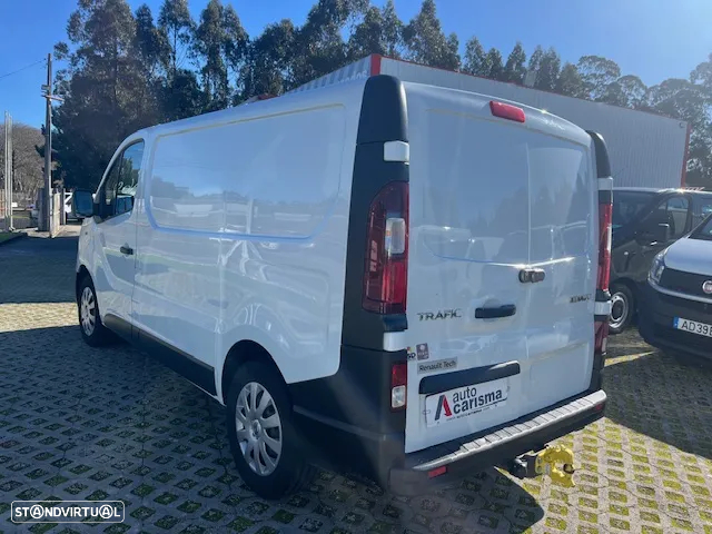 Renault TRAFIC 2.0 146 cv - 5