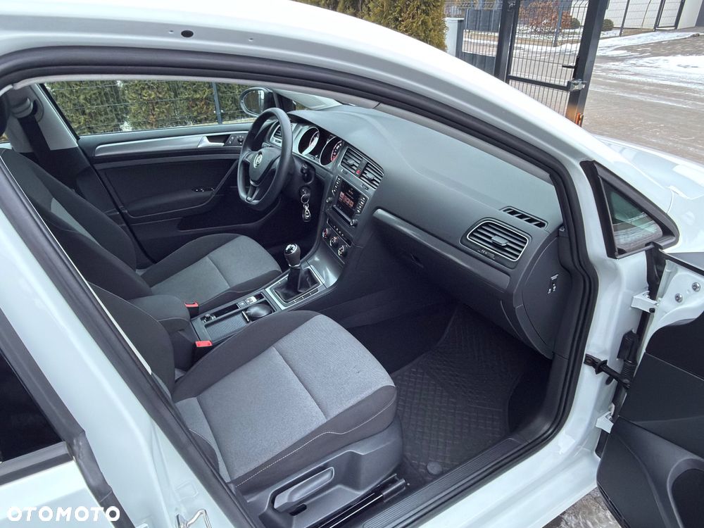 Volkswagen Golf 1.2 TSI BMT Trendline EU6 - 17