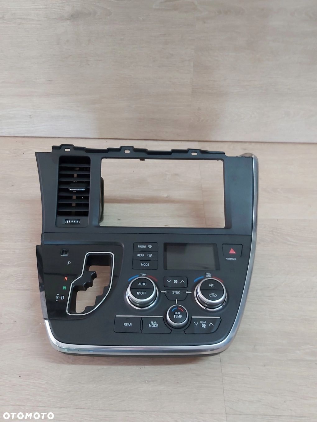 TOYOTA Sienna 2015 Lift panel nawiewu klimatyzacji ramka radia - 1