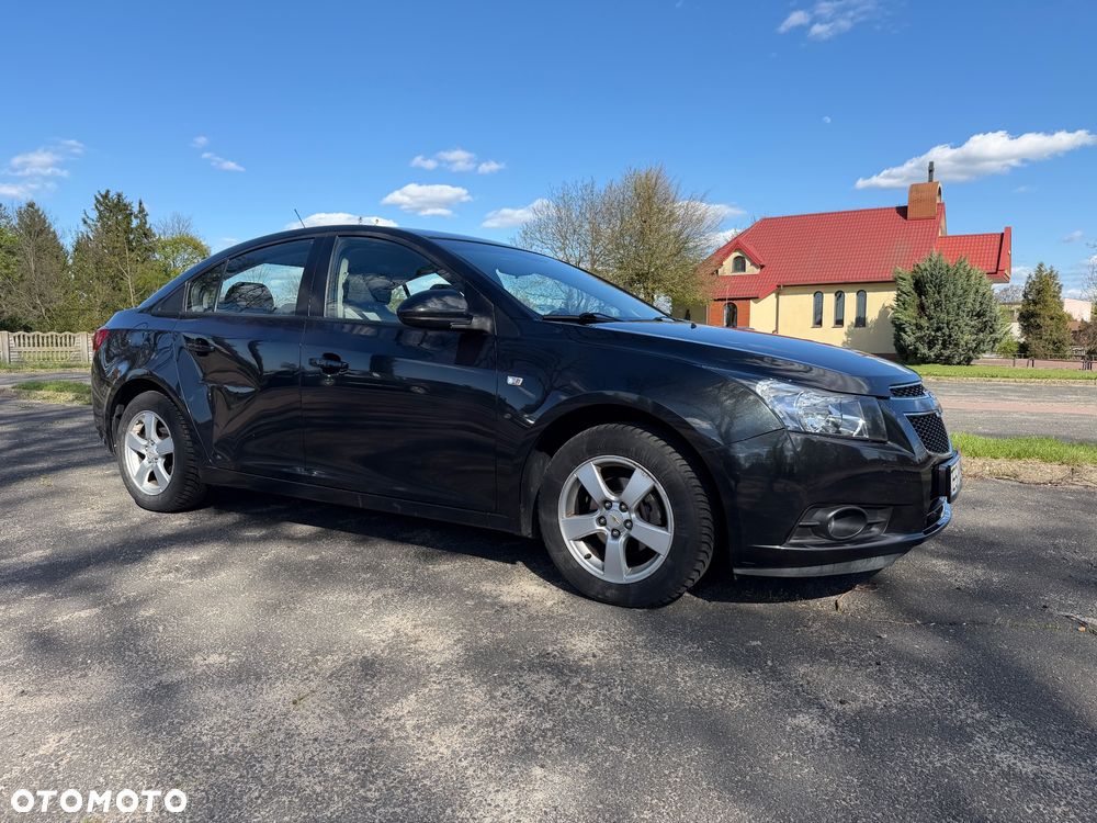 Chevrolet Cruze 1.6 - 3