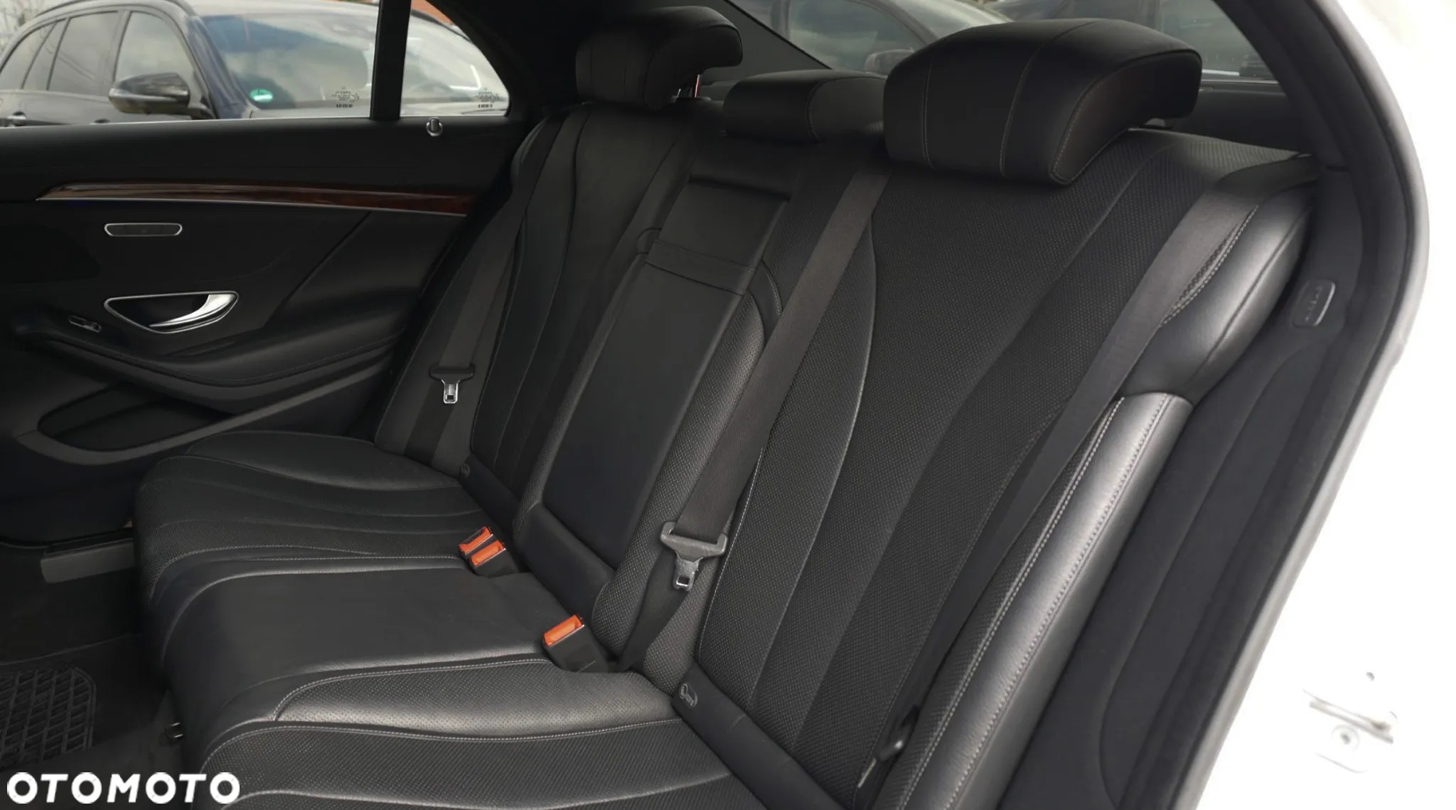 Mercedes-Benz Klasa S 500 4-Matic 7G-TRONIC - 26