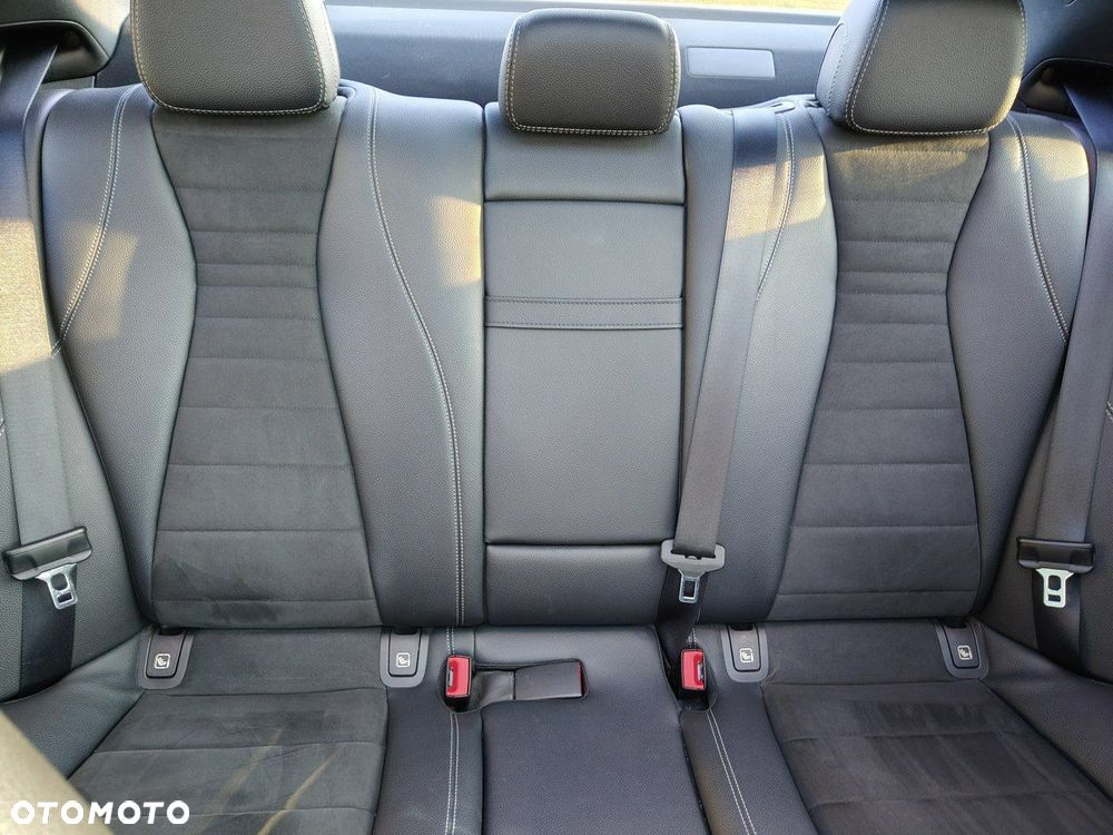 Mercedes-Benz Klasa E - 17