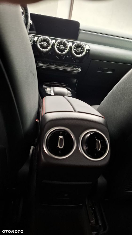 Mercedes-Benz Klasa A 200 4-Matic AMG Line 8G-DCT - 16