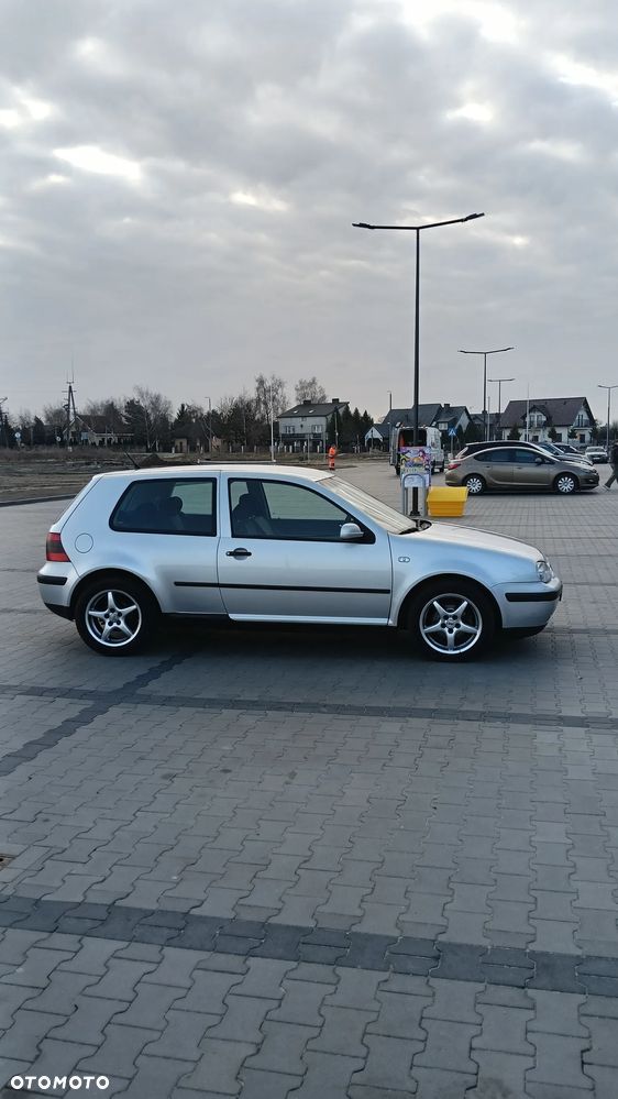 Volkswagen Golf 1.9 CL TDI - 3