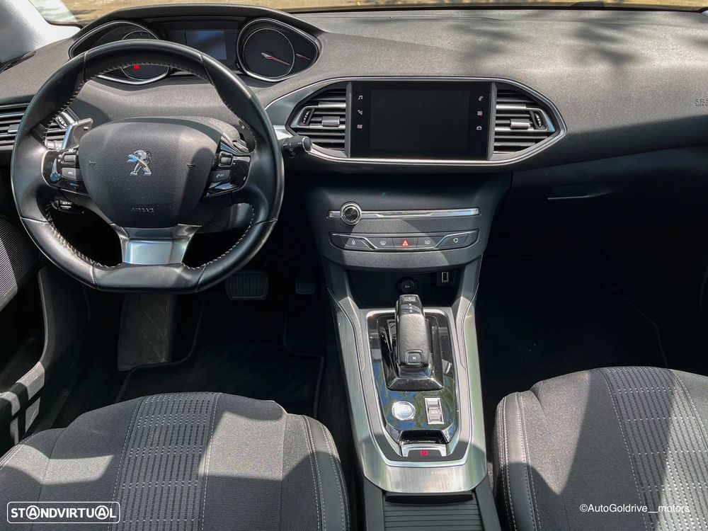 Peugeot 308 1.2 PureTech Allure EAT8 - 10
