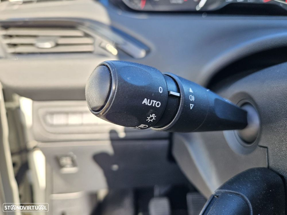Peugeot 208 1.4 HDi Active - 34