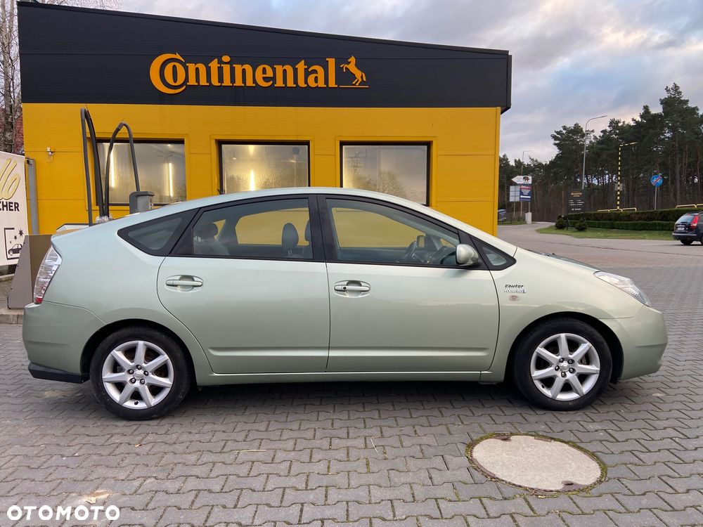 Toyota Prius 1.5 VVT-i Sol - 8