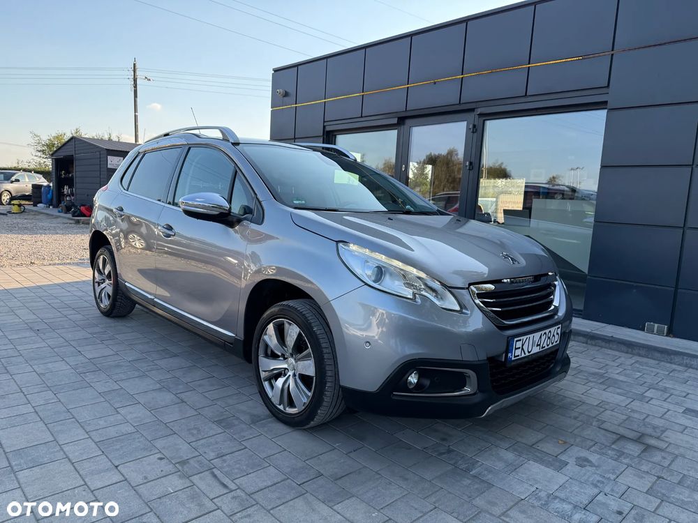 Peugeot 2008 1.2 Pure Tech Allure S&S - 15