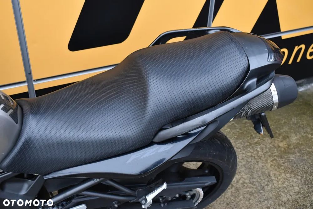 Yamaha FZ6 - 13