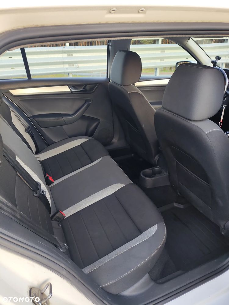 Skoda RAPID 1.4 TDI DPF Ambition - 20