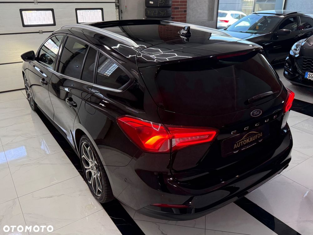 Ford Focus 2.0 EcoBlue STart-Stopp-System TITANIUM - 12