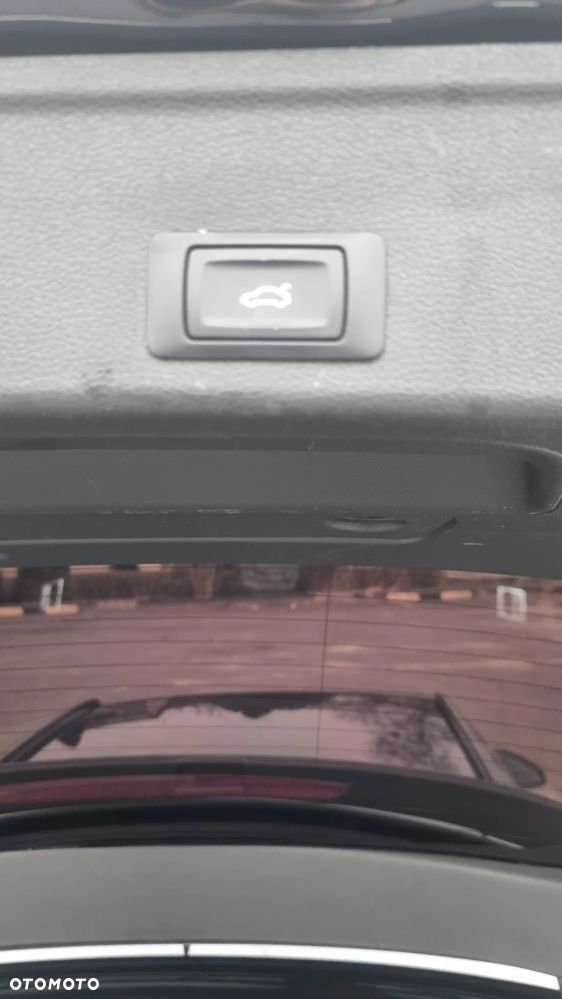 Audi A4 Avant 2.0 TDI Design S tronic - 8