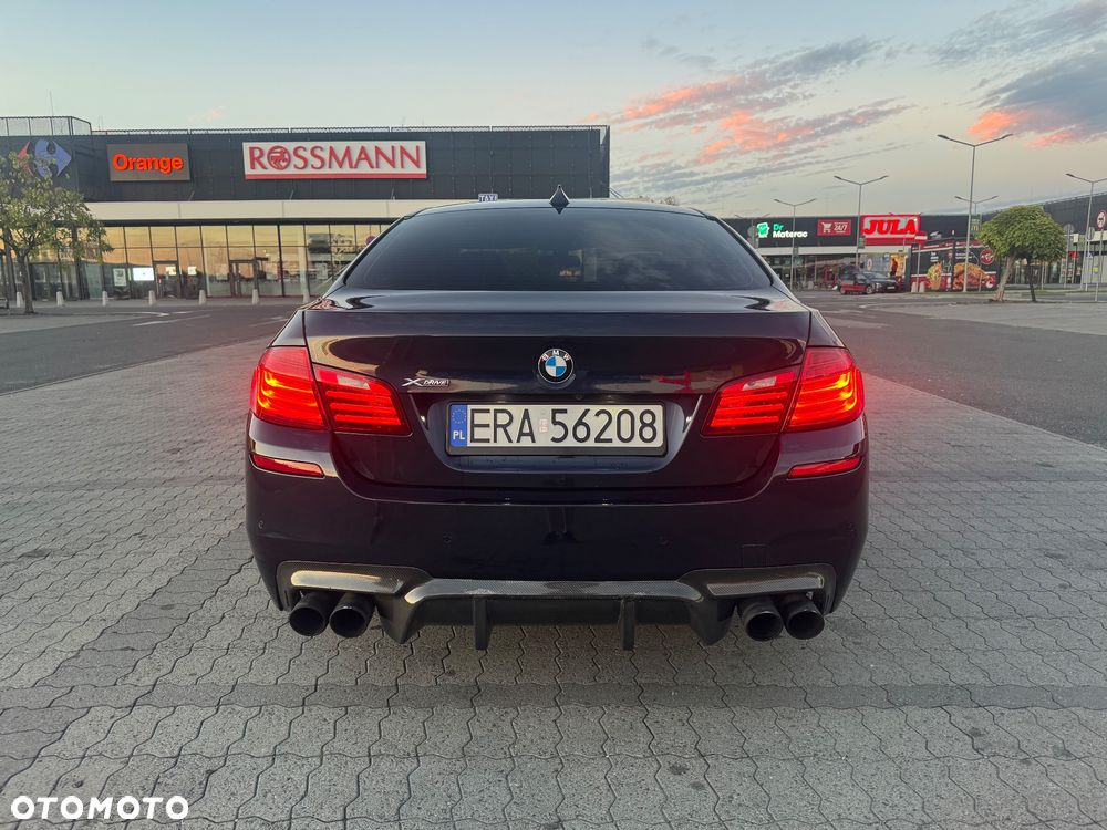 BMW Seria 5 528i xDrive Luxury Line - 4
