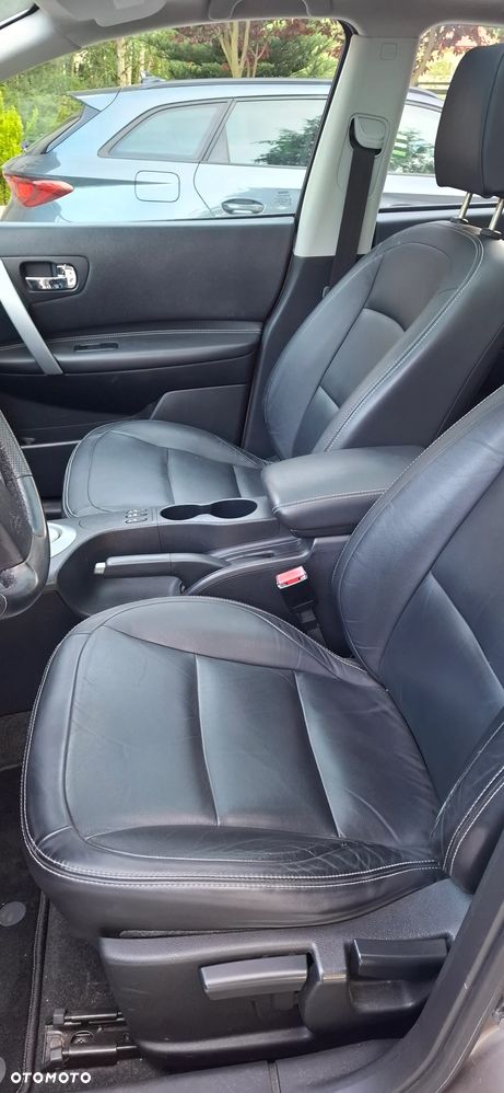 Nissan Qashqai 2.0 Tekna CVT - 24