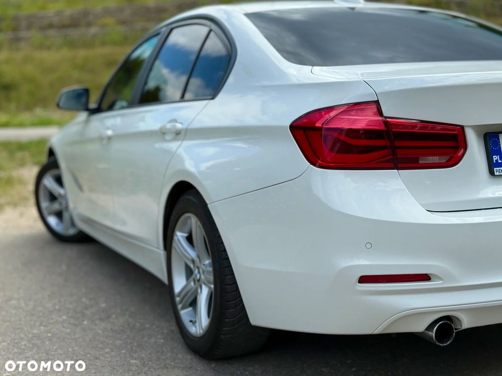 BMW Seria 3 318d - 22