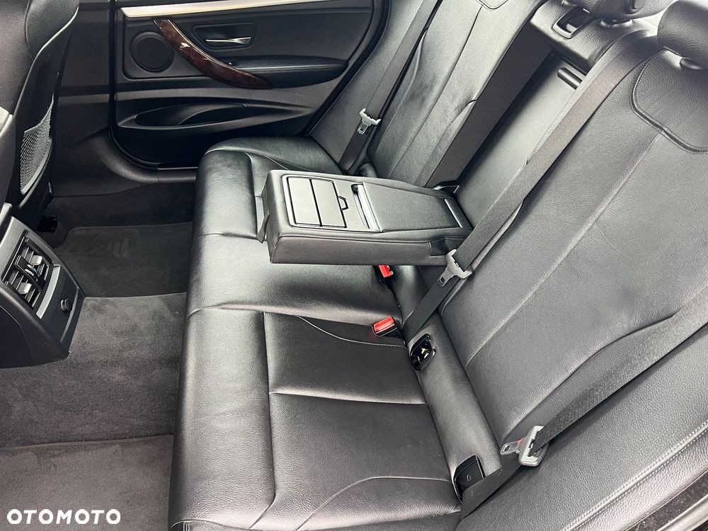 BMW 3GT 320d Luxury Line - 15