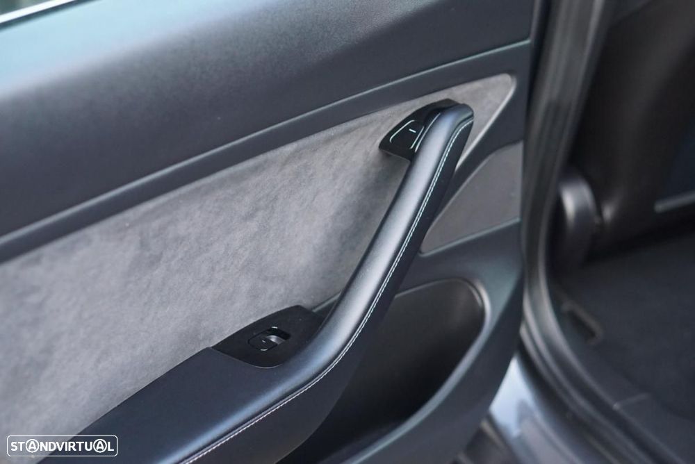 Tesla Model 3 Long Range AWD Dual Motor - 42