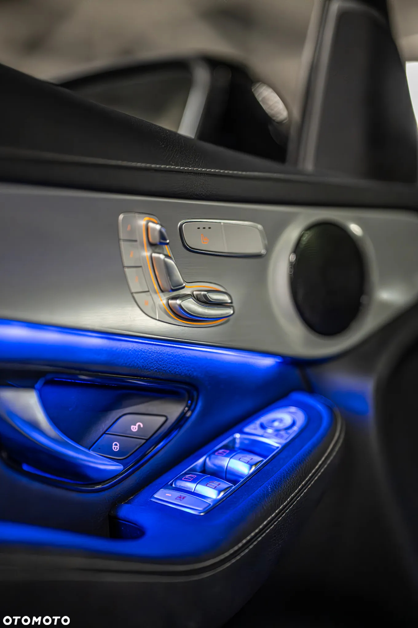 Mercedes-Benz GLC 300 4Matic 9G-TRONIC AMG Line - 17