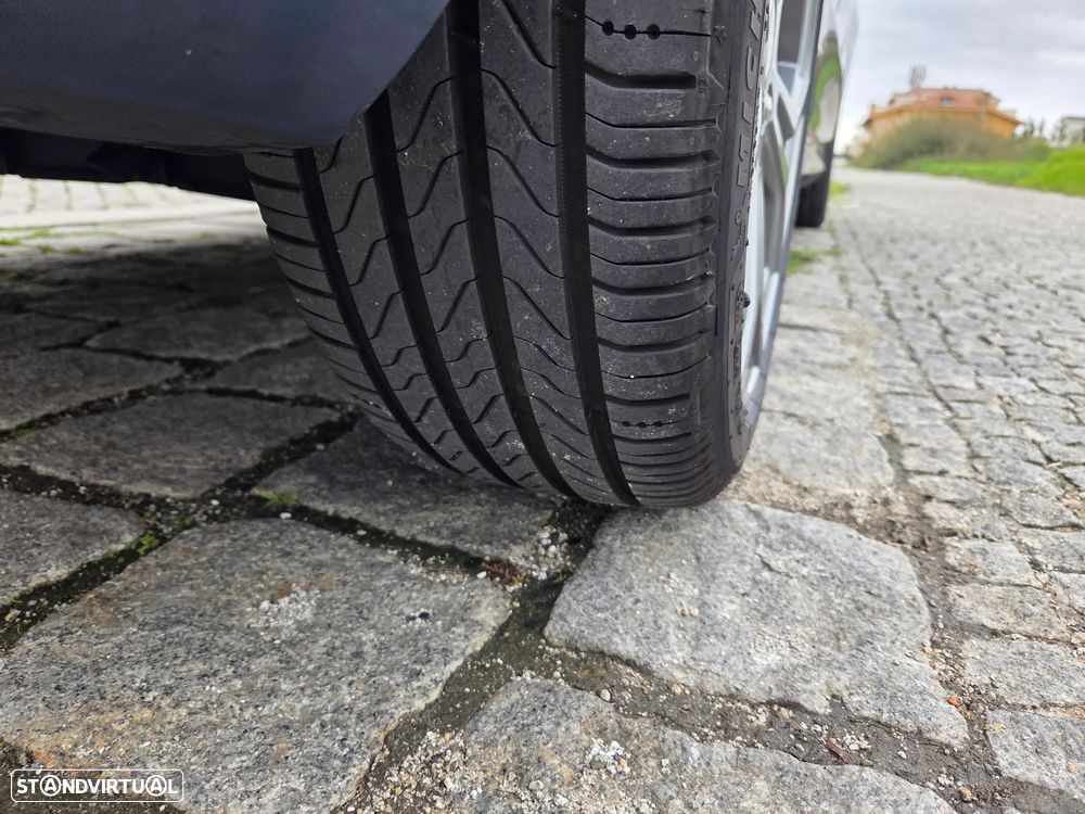 Ford Fiesta 1.0 EcoBoost MHEV ST-Line - 29