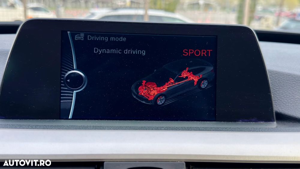 BMW Seria 3 320d Aut. Sport Line - 30