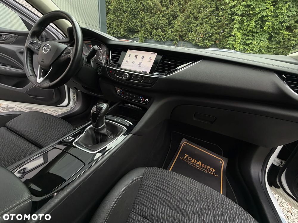 Opel Insignia - 16