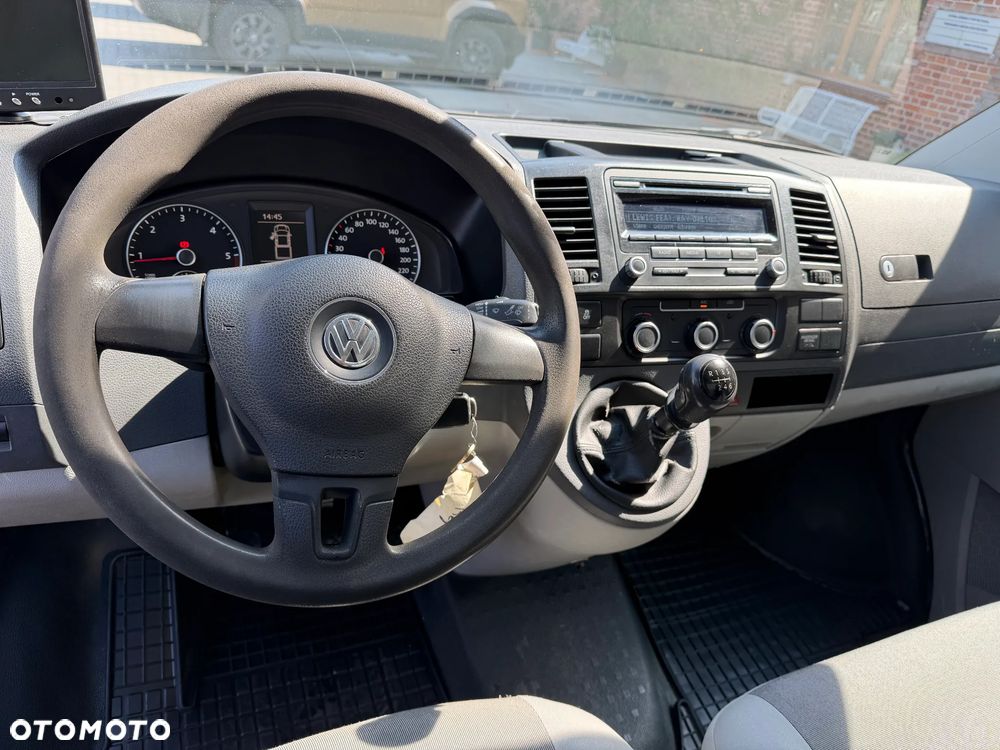 Volkswagen T5 - 23