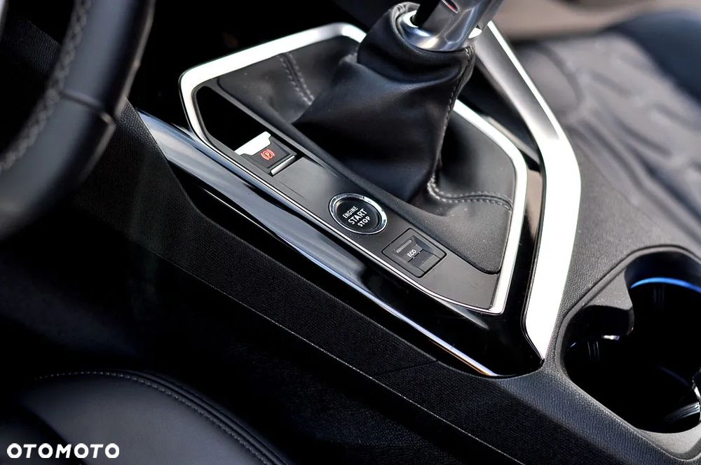 Peugeot 5008 1.2 PureTech Allure S&S - 21