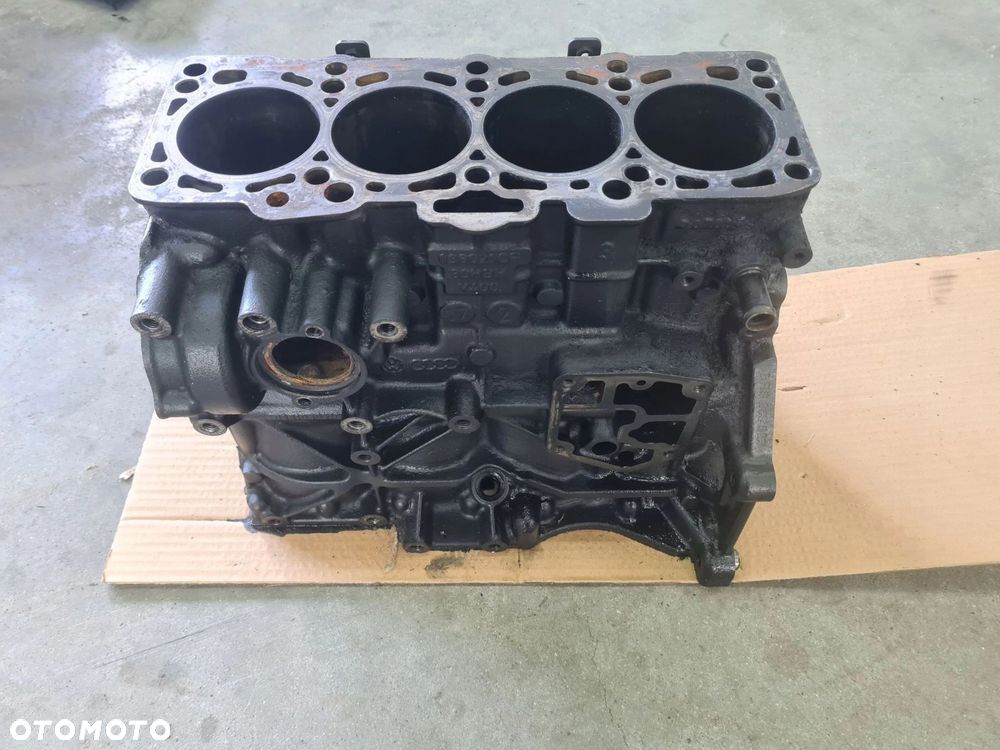 VW T5 1.9 TDI BRS BRR blok silnika 038021GF - 1