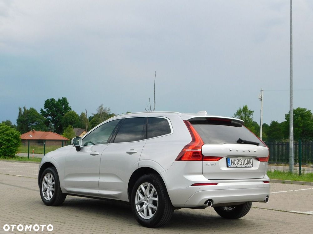 Volvo XC 60 B4 B Momentum Pro - 28