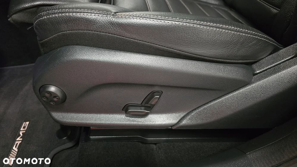 Mercedes-Benz GLC 300 d 4Matic 9G-TRONIC AMG Line Plus - 18