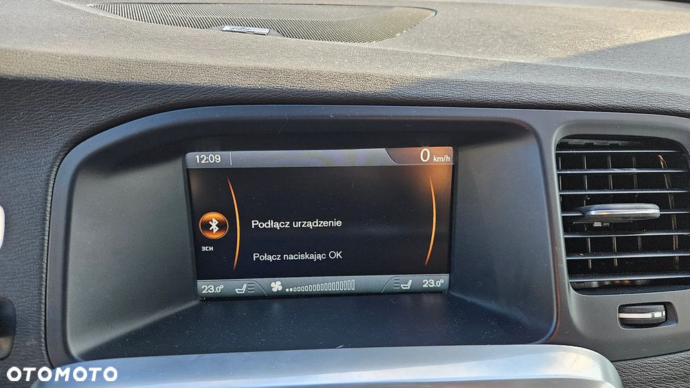 Volvo V60 D6 Plug-In-Hybrid AWD Geartronic Summum - 14