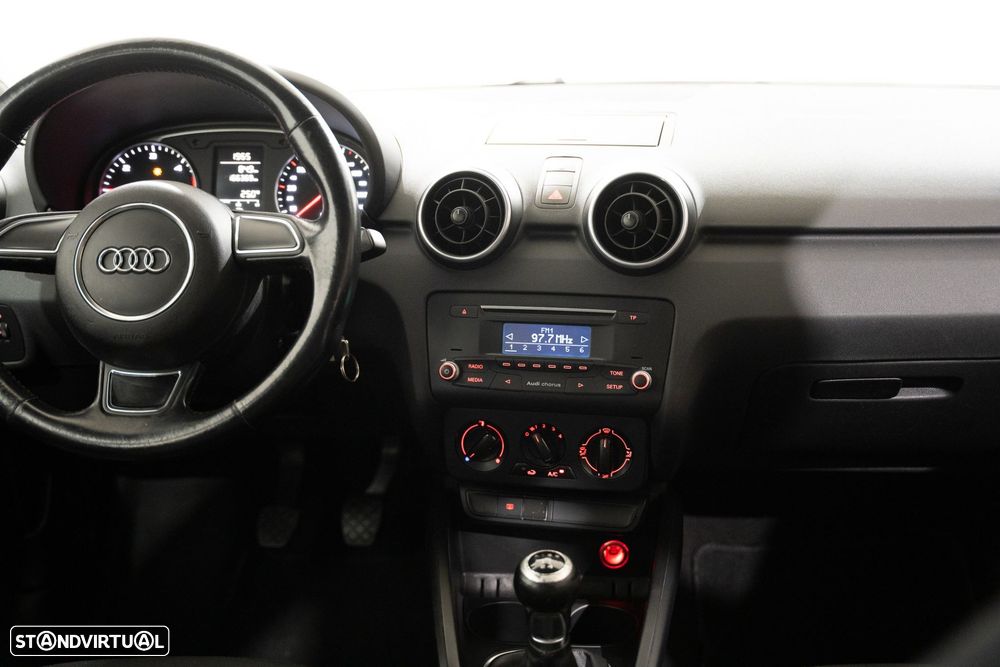 Audi A1 Sportback 1.4 TDI Design - 12