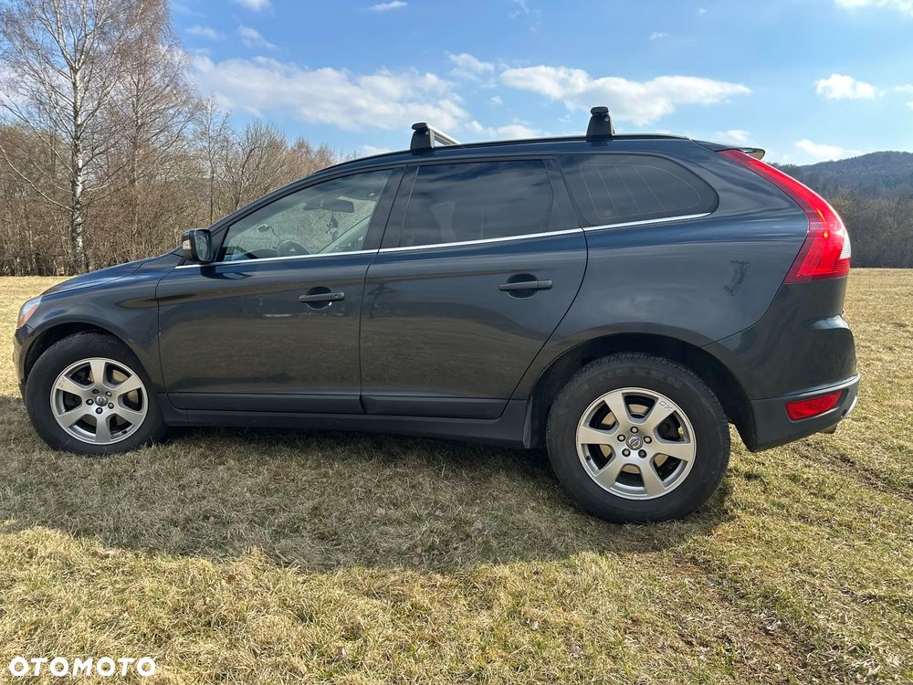 Volvo XC 60 D5 AWD Momentum - 5