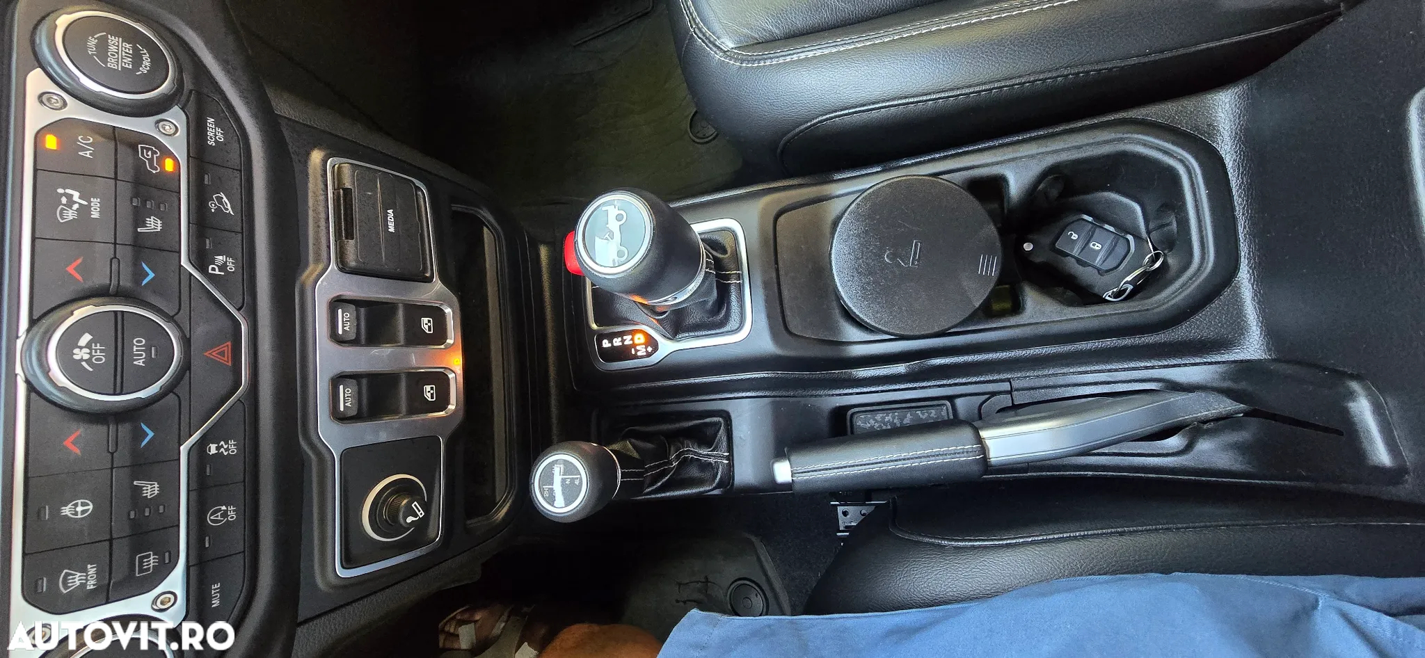 Jeep Wrangler 2.0 Turbo AT8 Sahara - 7