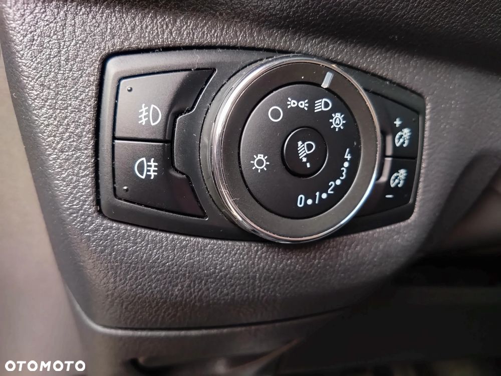 Ford Tourneo Courier 1.0 EcoBoost Titanium - 15